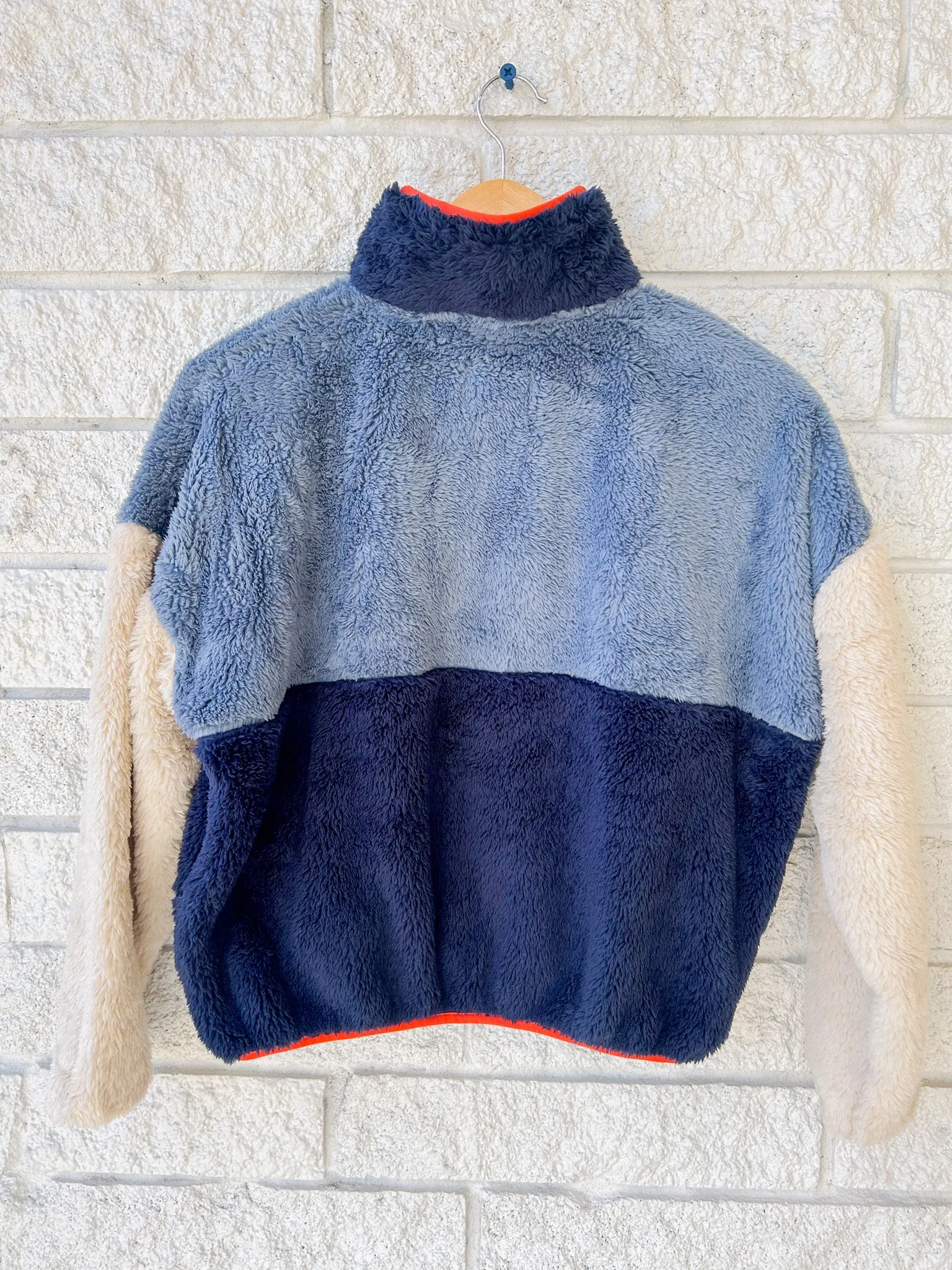 Casey Pullover