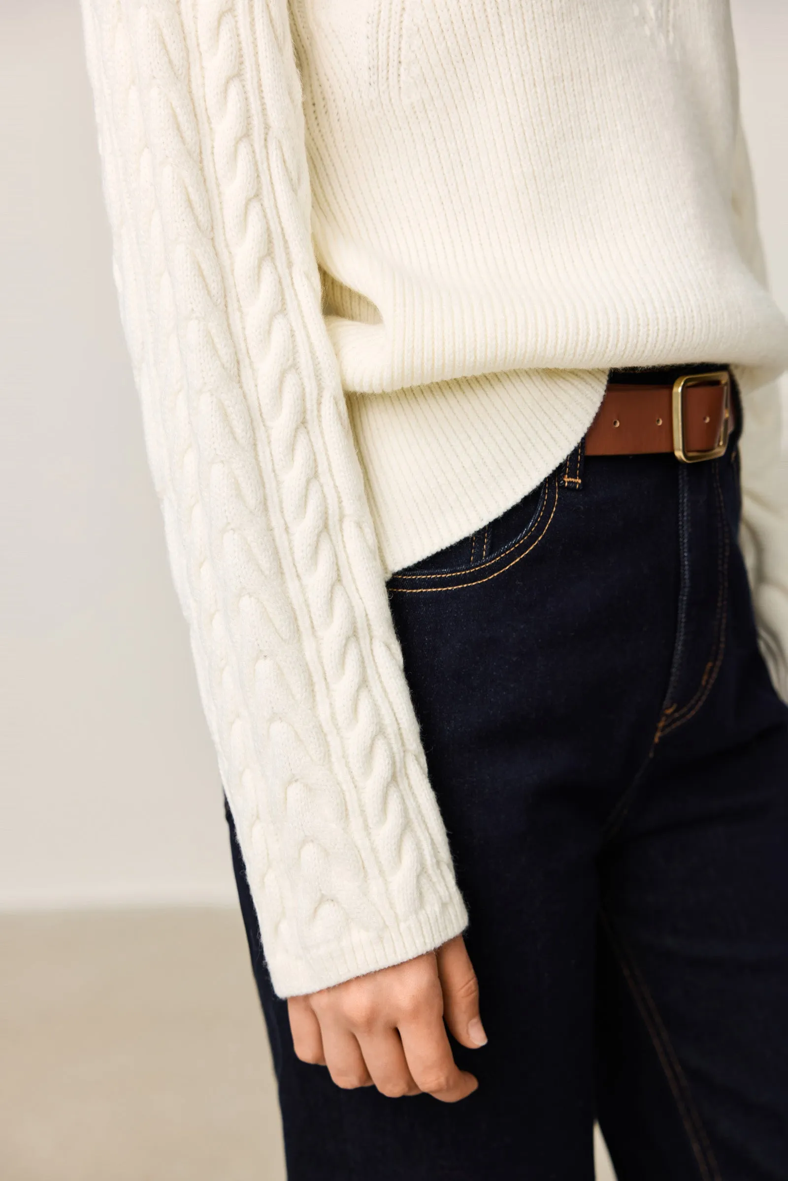 LILY Warm Cable Texture White Crewneck Sweater