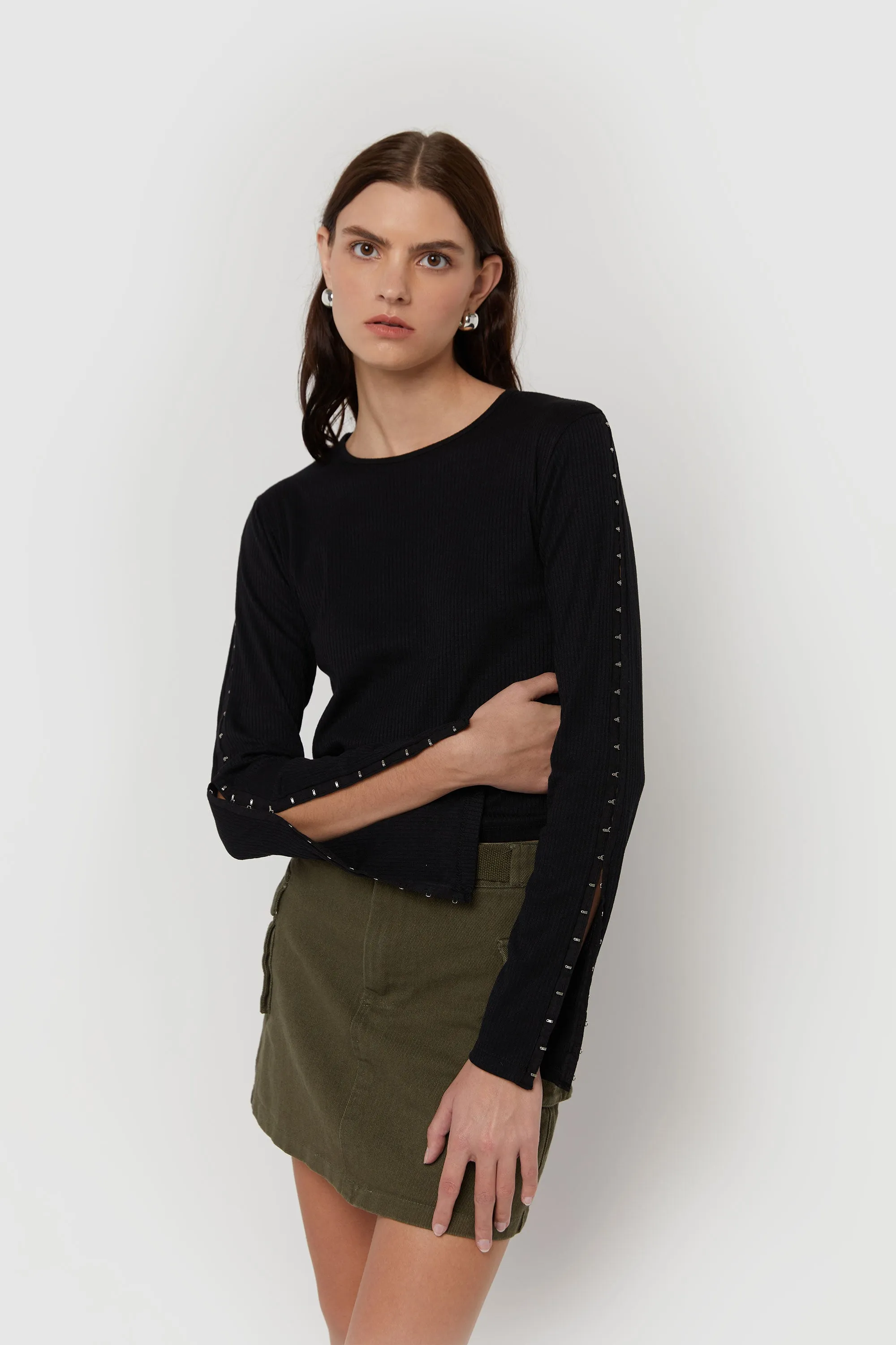 SIDE HOOK SLEEVE TOP