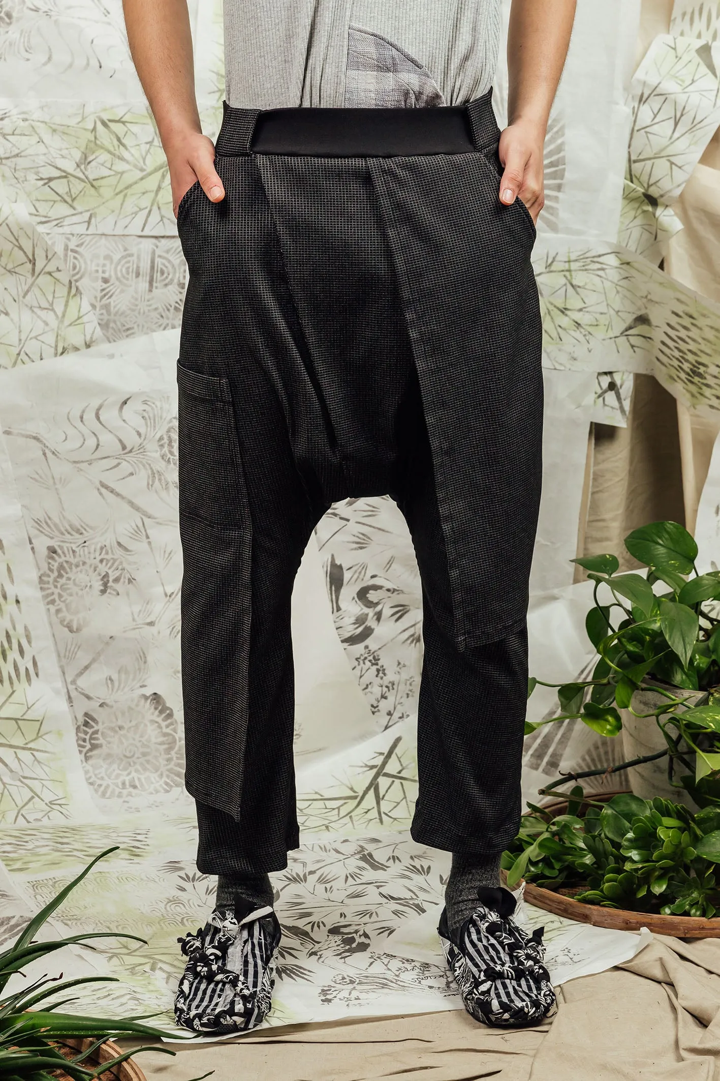 SL24 ADRIA DROP CRUTCH PANTS - OBSIDIAN CHECK