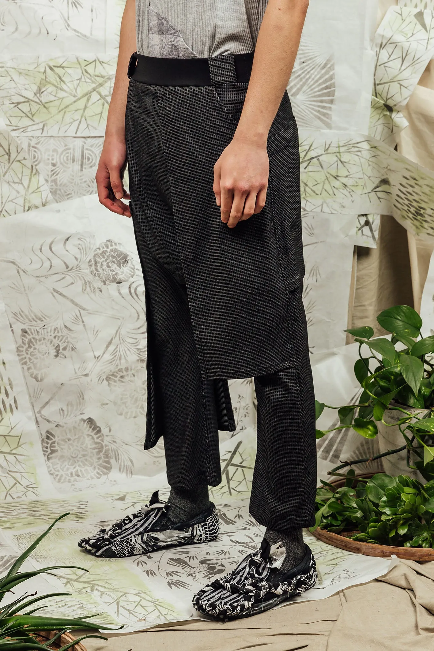 SL24 ADRIA DROP CRUTCH PANTS - OBSIDIAN CHECK