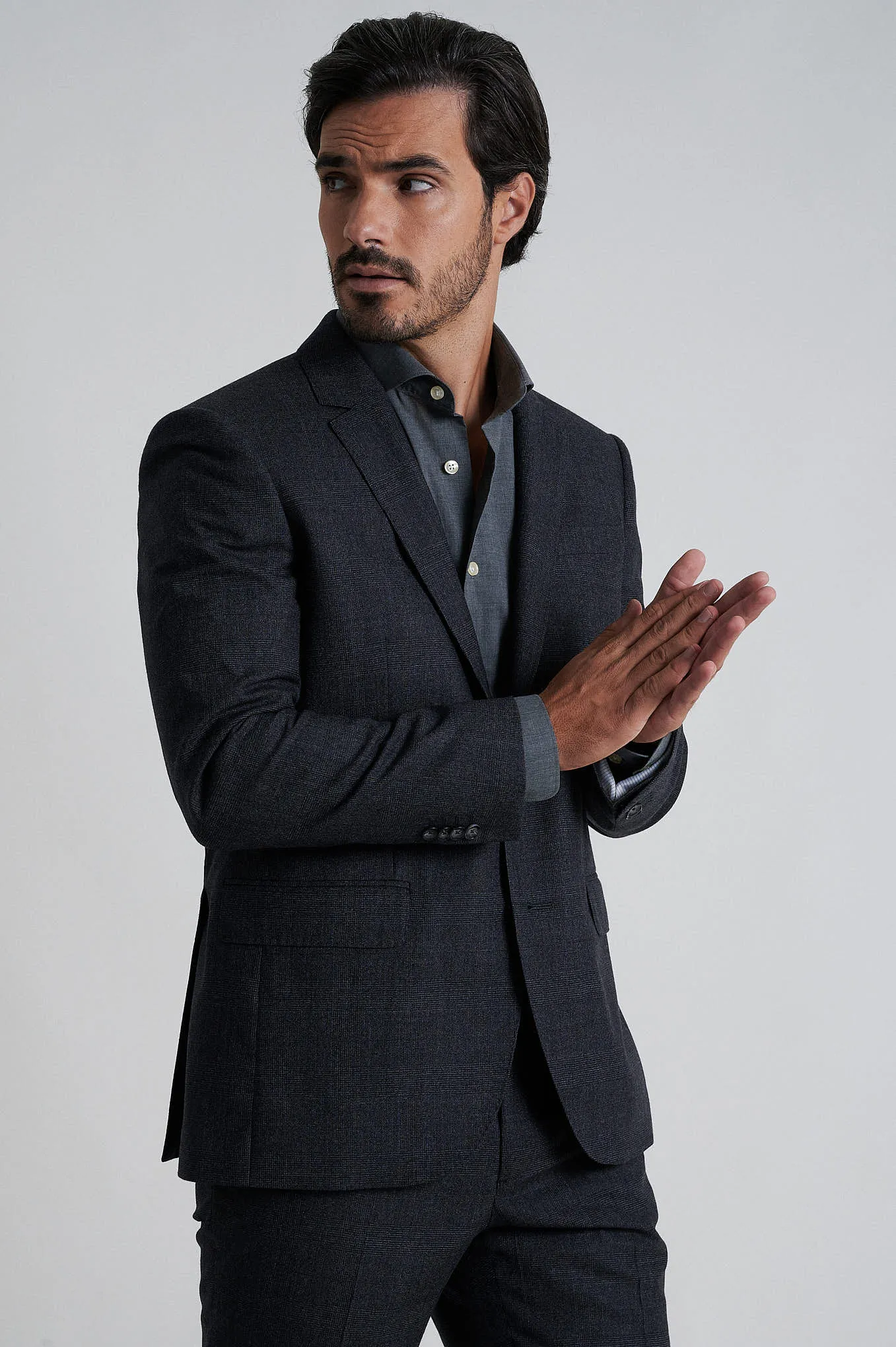 Slim fit 100% Ecological wool suit half canvas construction