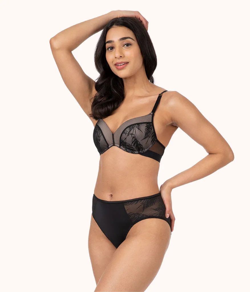 The Smooth Lace No-Wire Push-Up Bra: Jet Black/Soft Pink